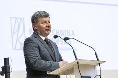 Prof. P. Koszelnik,