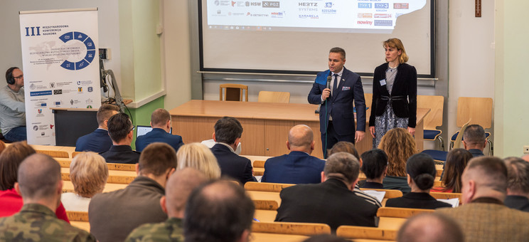 Konferencja o zagrożeniach i wyzwaniach bezpieczeństwa współczesnego świata